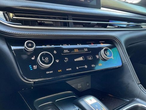 Used 2025 INFINITI QX60 Luxe w/ Black Edition image 25