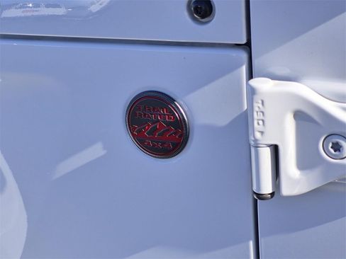 Used 2023 Jeep Gladiator Rubicon w/ LED Lighting Group image 9