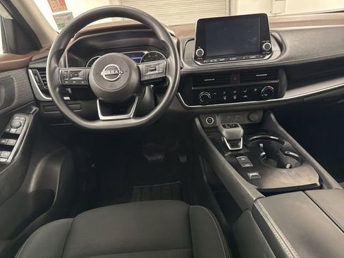 Used 2023 Nissan Rogue S FWD image 15