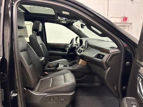 Used 2023 Chevrolet Suburban High Country AWD/4WD image 35