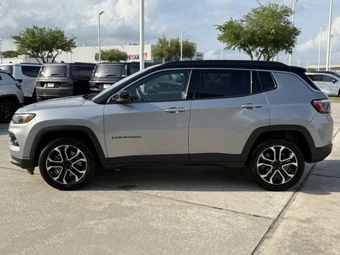 Used 2024 Jeep Compass Limited image 8