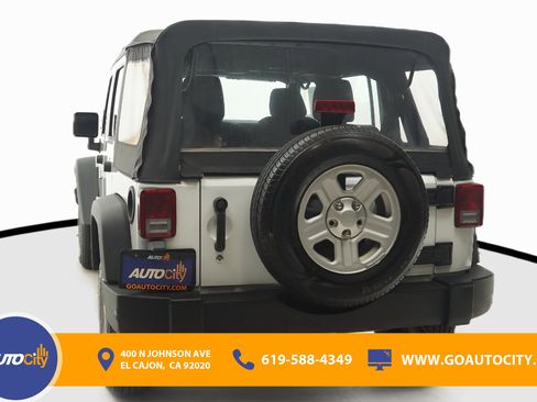 Used 2016 Jeep Wrangler Unlimited Sport image 14