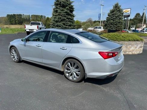 Used 2017 Chevrolet Malibu Premier w/ Premier Sun and Wheel Package FWD image 2