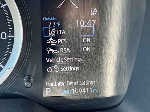 Used 2021 Toyota Corolla SE FWD image 6