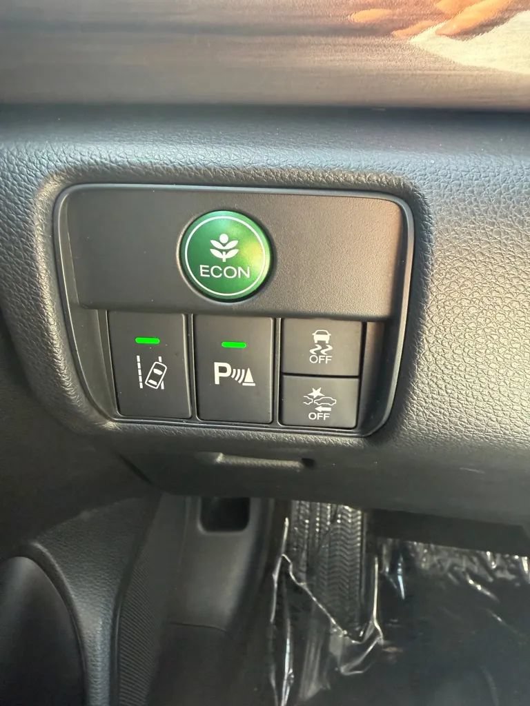 Used 2017 Honda Accord Touring image 14