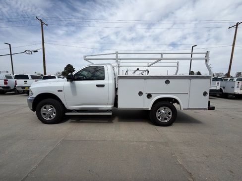 Used 2018 RAM 3500 Tradesman w/ Chrome Appearance Group RWD image 5