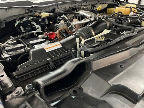 Used 2024 Ford F550 4x4 Crew Cab Super Duty image 41