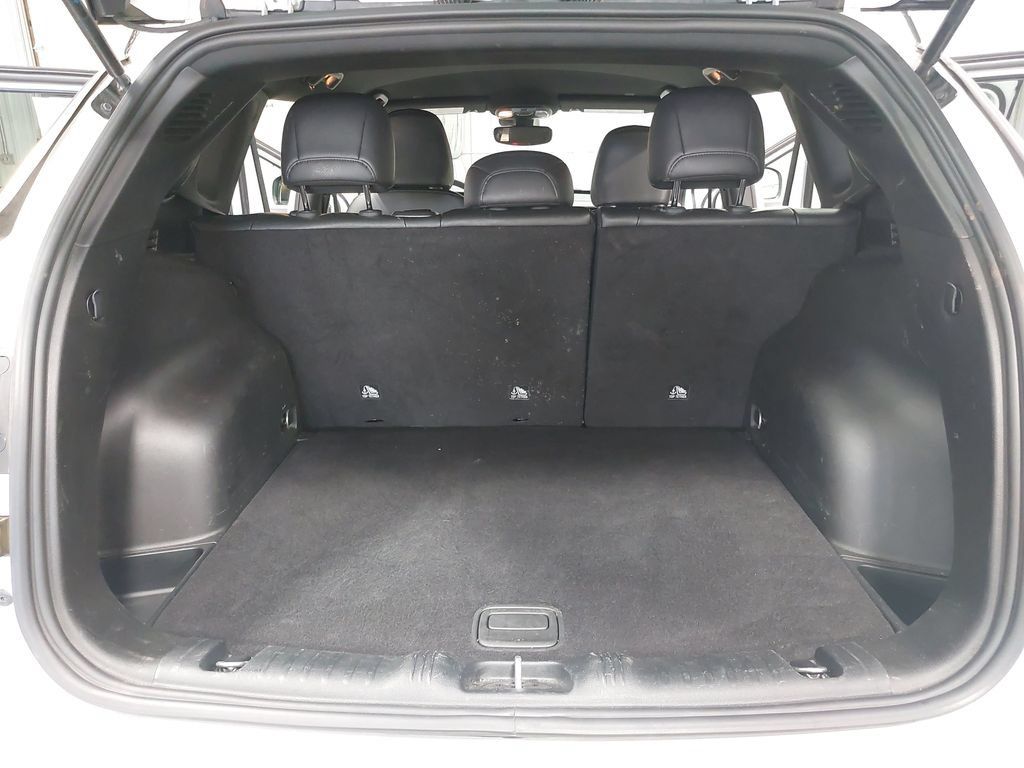 Used 2025 Jeep Compass Limited AWD/4WD image 12
