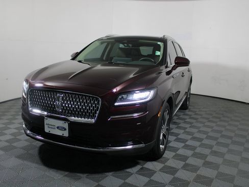 Used 2022 Lincoln Nautilus Reserve image 4