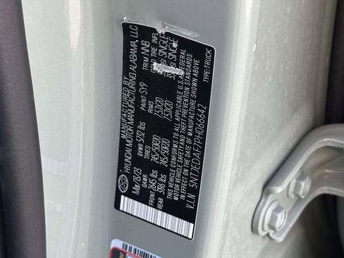 Used 2023 Hyundai Santa Cruz Limited w/ Cargo Package image 12