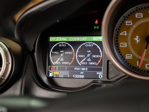 Used 2014 Ferrari California image 45