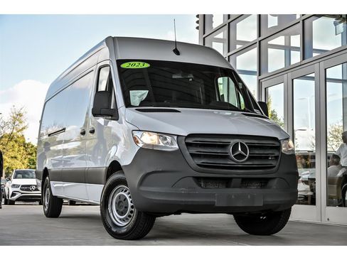 Used 2023 Mercedes-Benz Sprinter 2500 image 1