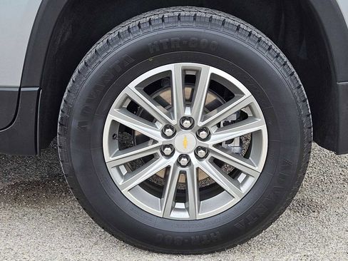 Used 2023 Chevrolet Traverse LT image 14