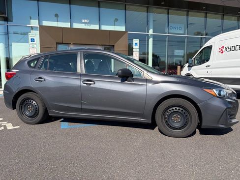 Used 2019 Subaru Impreza 2.0i w/ Eyesight AWD/4WD image 3