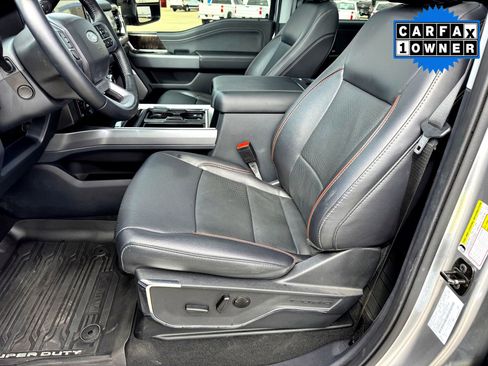 Used 2024 Ford F250 Lariat w/ Black Appearance Package image 12