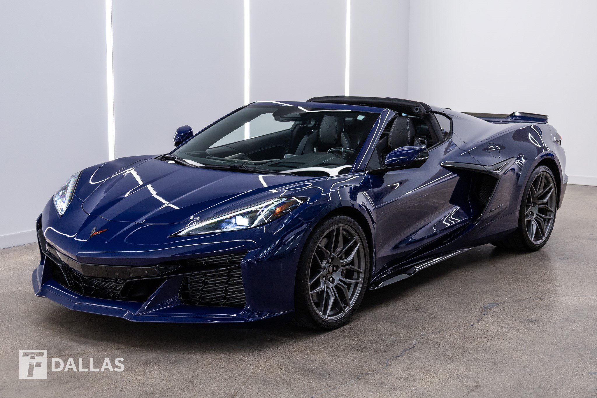 Used 2025 Chevrolet Corvette Z06 w/ Battery Protection Package RWD image 2