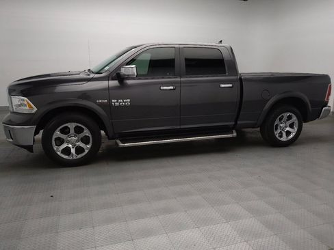 Used 2018 RAM 1500 Laramie RWD image 2