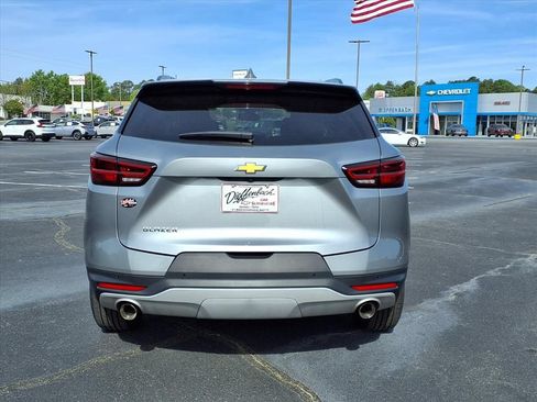 Used 2024 Chevrolet Blazer LT w/ Convenience Package FWD image 17