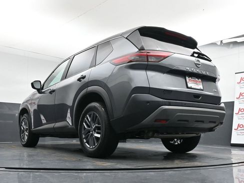 Used 2023 Nissan Rogue S image 37