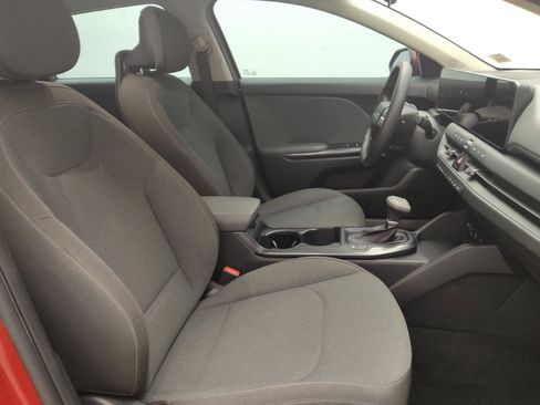 Used 2025 Kia K4 FWD image 21