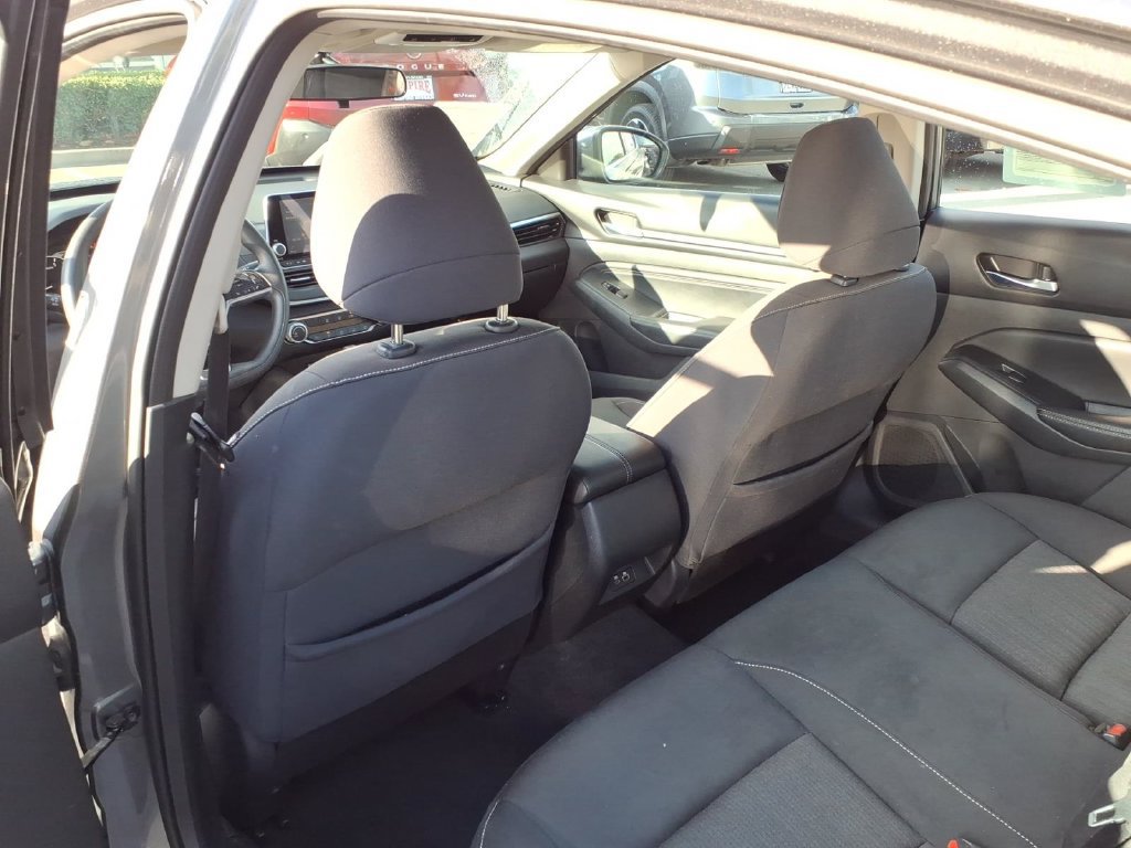 Used 2019 Nissan Altima 2.5 S FWD image 11