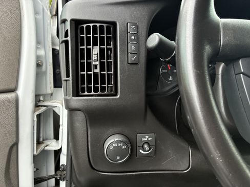 Used 2022 Chevrolet Express 2500 w/ Driver Convenience Package RWD image 31