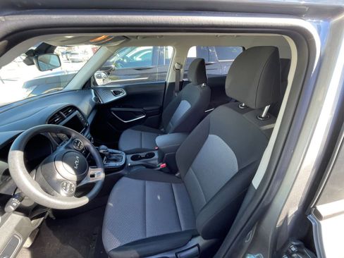 Used 2025 Kia Soul LX w/ LX Technology Package image 36