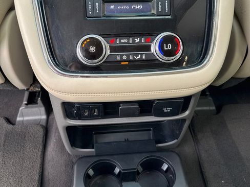 Used 2018 Lincoln Navigator Select w/ Technology Package RWD image 17