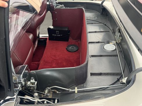 Used 1987 Mercedes-Benz 560 SL image 36