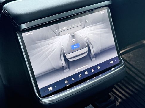 Used 2025 Tesla Model S AWD/4WD image 53