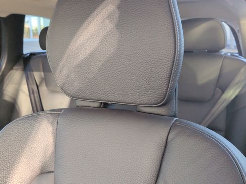 Used 2025 Volvo V60 B5 Cross Country Plus image 31