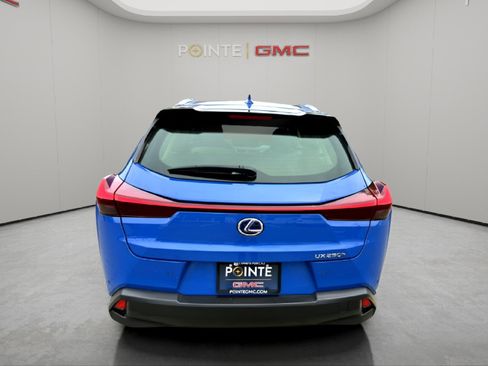 Used 2022 Lexus UX 250h w/ Premium Package image 5