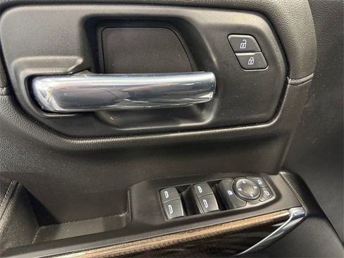 Used 2022 Chevrolet Silverado 1500 RST image 16