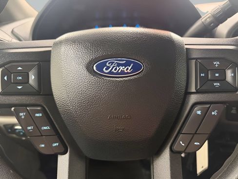 Used 2021 Ford F250 XL w/ Power Equipment Group AWD/4WD image 17