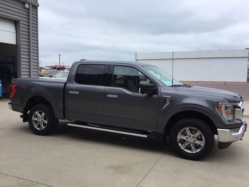 Used 2022 Ford F150 XLT w/ Equipment Group 302A High AWD/4WD image 4