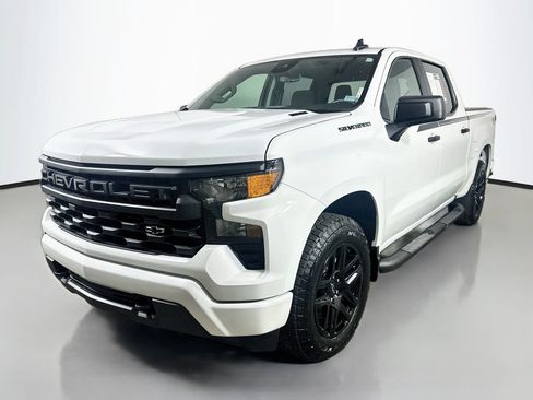 Used 2026 Chevrolet Silverado 1500 Custom w/ Turbomax Blackout Package RWD image 3