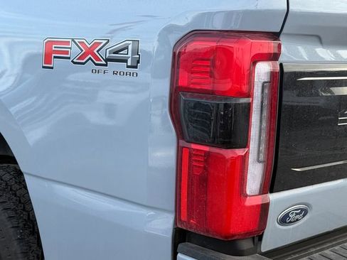 Certified 2025 Ford F350 Platinum image 29