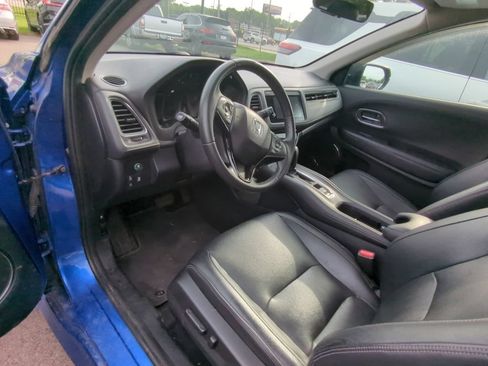 Used 2019 Honda HR-V Touring image 7