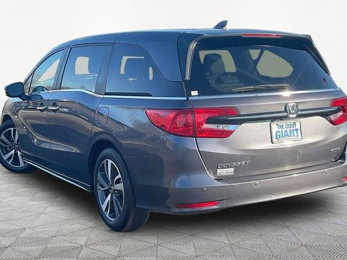 Used 2023 Honda Odyssey Touring image 4