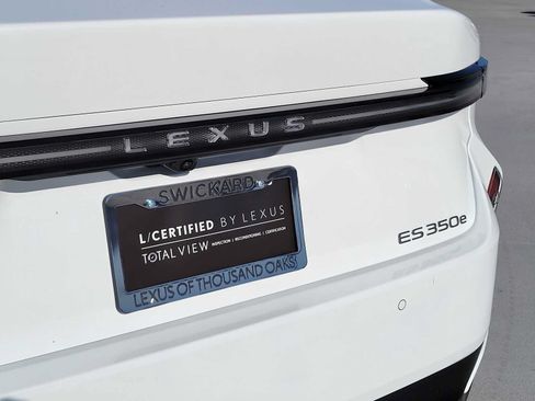 Certified 2026 Lexus ES 350e w/ Convenience Package FWD image 13