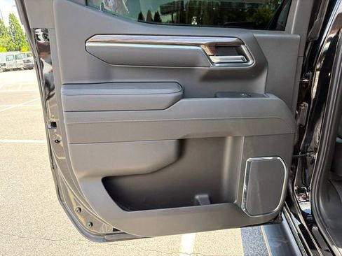 Used 2026 Chevrolet Silverado 1500 LT Trail Boss w/ Safety Package AWD/4WD image 21