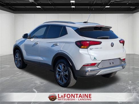 Used 2022 Buick Encore GX Essence w/ Advanced Technology Package image 3