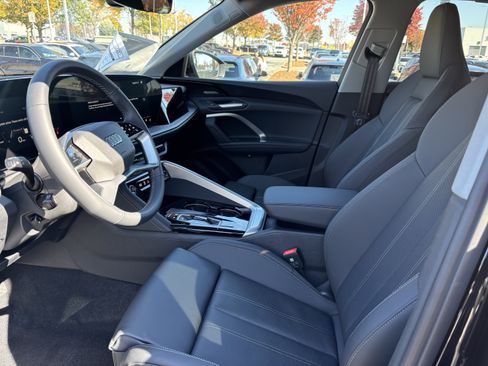 Used 2025 Audi Q5 Premium AWD/4WD image 16