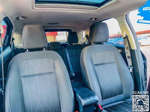 Used 2021 Ford EcoSport SE w/ SE Convenience Package image 30