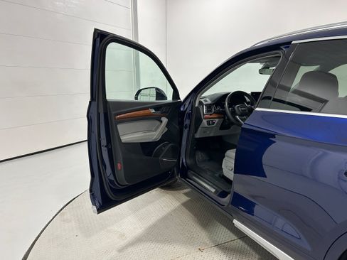 Used 2021 Audi Q5 Prestige AWD/4WD image 24