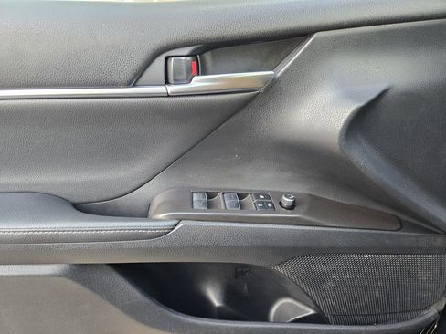 Used 2024 Toyota Camry XSE FWD image 15
