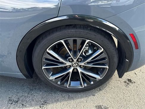 Used 2025 Toyota Prius Limited image 33