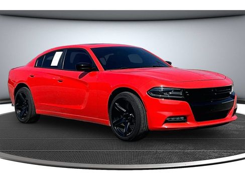 Used 2018 Dodge Charger GT w/ Blacktop Package AWD/4WD image 14