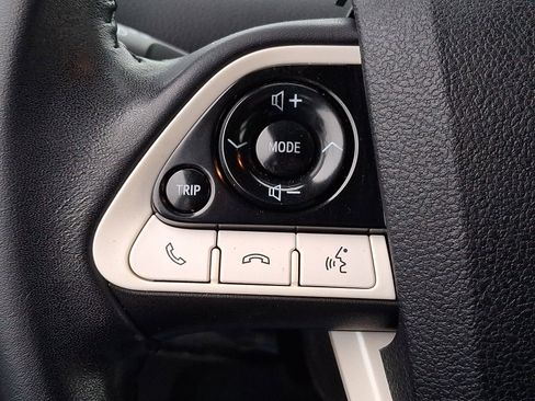 Used 2017 Toyota Prius Prime Plus image 21