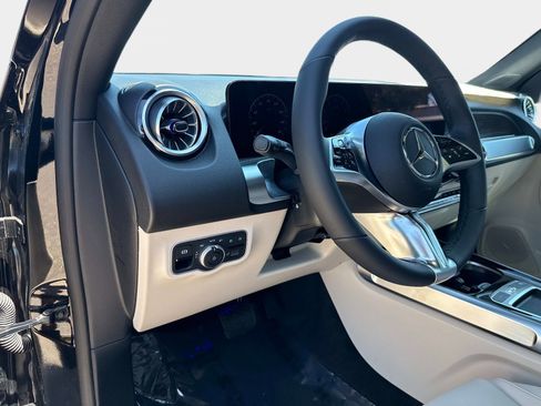 New 2026 Mercedes-Benz GLB 250 4MATIC image 19